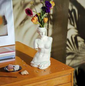 Venus Vase | White