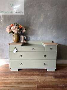 Rubbed Sage Oak Dresser