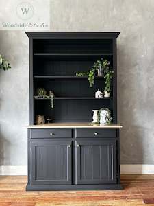 Carbon Rimu Hutch