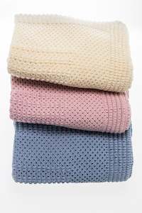 Clothing: Fine Merino Wool Babies Cot Blanket - Cream