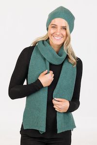 Clothing: SLOUCH SCARF