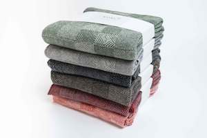 Clothing: JACQUARD THROW