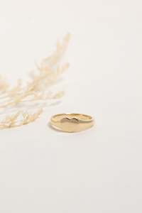 Jewellery: Ladies Heart Signet Ring