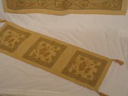 Panel - Table Runner