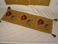 Table Runner