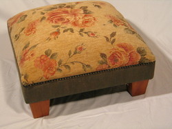 F8 Footstool