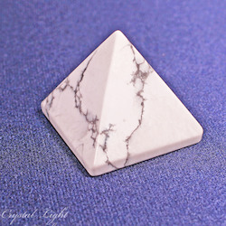 China, glassware and earthenware wholesaling: Howlite Pyramid