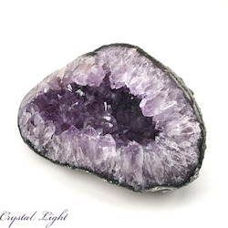 China, glassware and earthenware wholesaling: Amethyst Druse