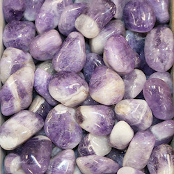 China, glassware and earthenware wholesaling: Chevron Amethyst Tumble 30-35mm