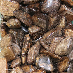 China, glassware and earthenware wholesaling: Bronzite Tumble 10-30mm