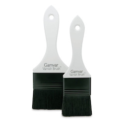 Artist supply: Gamvar Varnish Brush