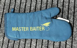 9A - GRILL MITT - MASTER BAITER..  - 116207**