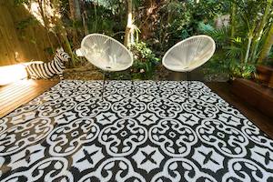 Lisboa: Outdoor Rug - Lisboa Black And White