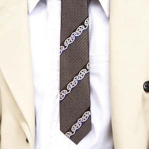 Gray Māori Necktie