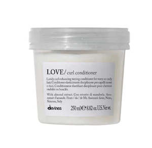 Conditioner: LOVE CURL CONDITIONER - Essential hair Care