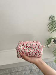 Clothing: 100% Cotton Tiny Floral Makeup Pouch