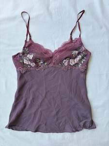 00’s Purple lace floral cami | Size 8-10