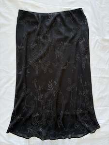 00’s Black floral maxi skirt | Size 20