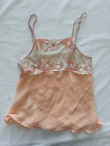 00’s Peach lace cami | Size 10