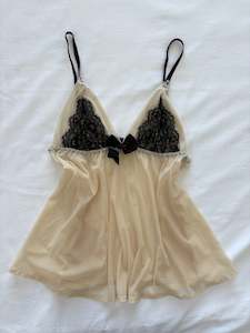 00’s Cream lace cami | Size 6-8