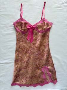 00’s Pink leopard mini dress | Size 8-10