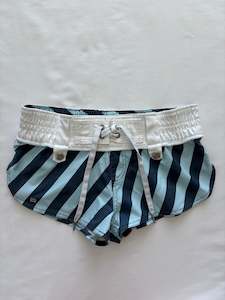 00’s Roxy micro shorts | Size 6