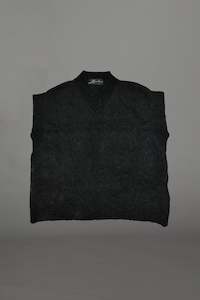 Womens Knitwear: ALPACA CROPPED VEST IN CARBON, W24