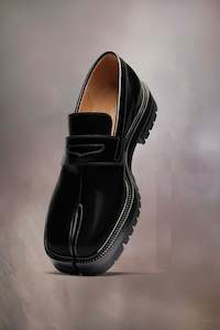 Womens Shoes: TABI COUNTRY LOAFER IN BLACK, SS24