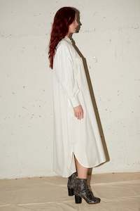 LONG SHIRT DRESS WITH CUP DETAIL IN WHITE, AW23