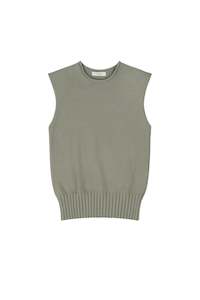 Burns Knit Vest In Middle Grey, Drop 9