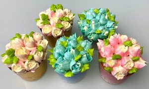 Cupcakes – fancy iced (Set of 6)