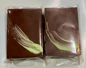 Dubai Delicious – Pistachio (medium) – 120g Dubai Kunafa Chocolate