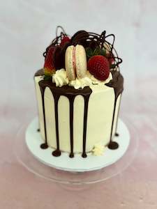 GF Deluxe Layered Cake