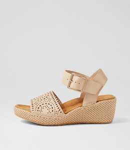 Killion Xw Camel Leather Sandals by Ziera at Ziera NZ