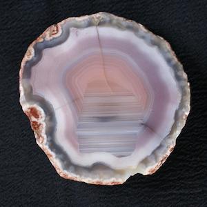 Agate: Wall banded on top of water level Agate