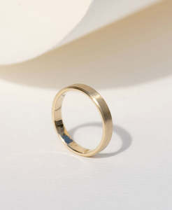 Silas Band 4mm - 18k Yellow Gold