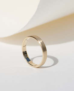 Silas Band 4mm - 9k Yellow Gold