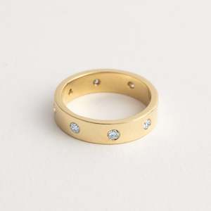 Gold smithing: Eight Stone Diamond Ring