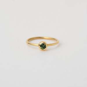 Round Bezel Set Green Sapphire