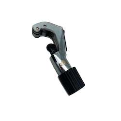 Motor vehicle parts: HARDLINE TUBE CUTTER TOOL